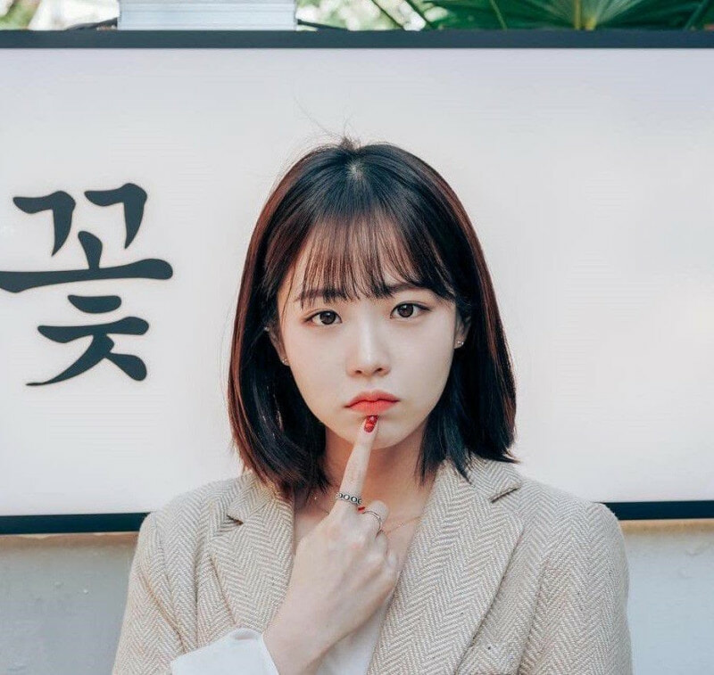 Curly bob with tapered ends