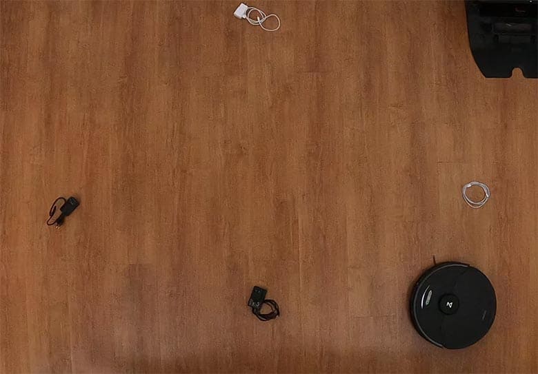 Dyson Omni roller underneath