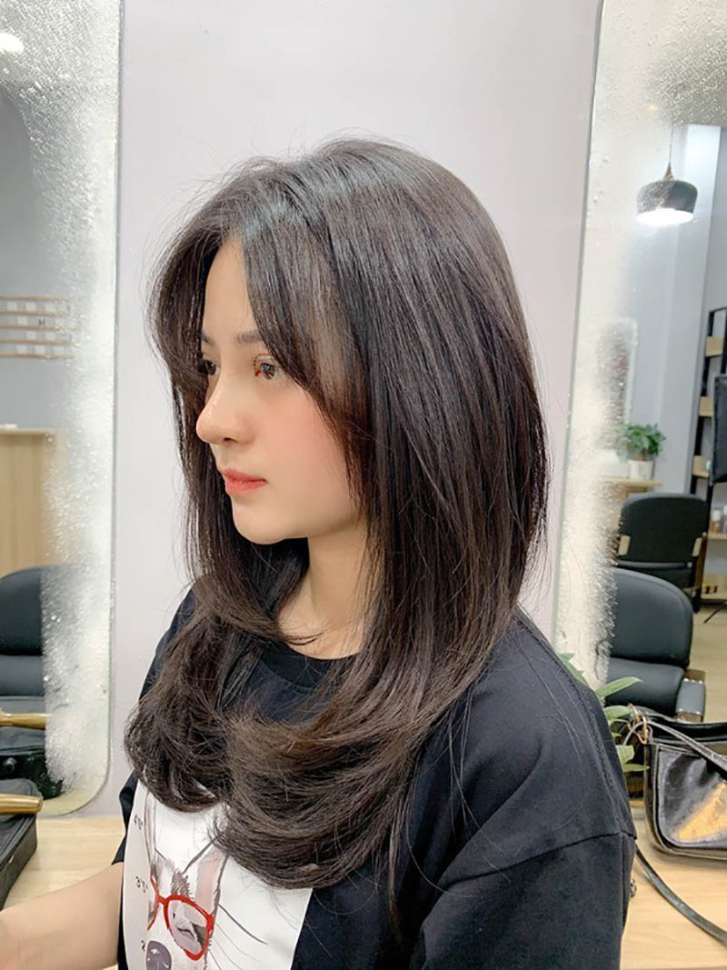 Tóc tỉa layer cho nữ mặt tròn tóc lửng